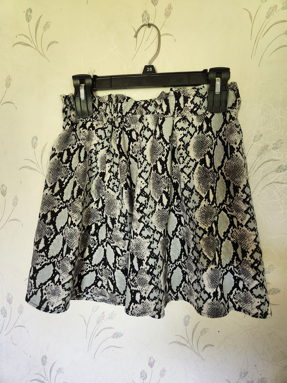 Snake Print Flared Women's Skirt - Black & White